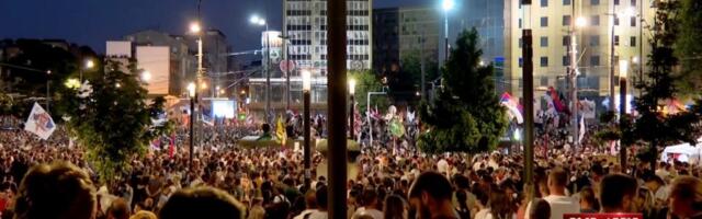Kontrast stvarnosti: Studenti na ulici pod optužbama, ćaci u sali s ministrima