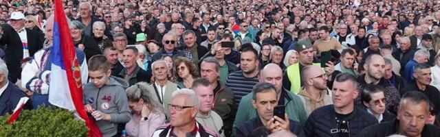 Naprednjaci se okupljaju večeras u 50 mesta u Srbiji