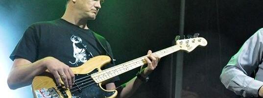 ČUVENI REPREZENTATIVAC SRBIJE IMA NESTVARAN TALENAT! Briljira na gitari, ali TO NIJE SVE: Bravo, majstore!