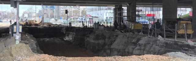 Iskopana je OGROMNA rupa: Ovako teku radovi na važnoj saobraćajnici na Novom Beogradu