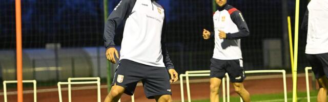 Orlovi počeli pripreme za Španiju i Saudijsku Arabiju: Evo kako je izgledao prvi trening fudbalera Srbije pred putovanje u Viljareal /VIDEO/