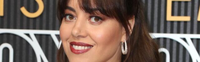 SAMO ŠTO JE SAHRANILA MUŽA, DRUGI JOJ NAPRAVIO DETE! Posle njegovog SAMOUBISTVA završila s KOLEGOM