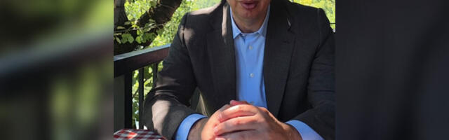 "AKO BUDEMO PORAŽENI NA IZBORIMA, ISTE VEČERI PRUŽIĆEMO RUKU BLOKADERIMA I ČESTITATI" Predsednik Vučić postavio važno pitanje i poručio: Čekam odgovor (VIDEO)