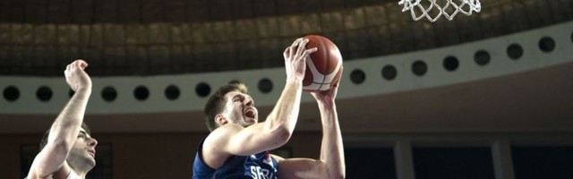 Srbija na Evrobasketu i ovacije za novu zvezdu - 27 poena Petruševa u debiju iz snova
