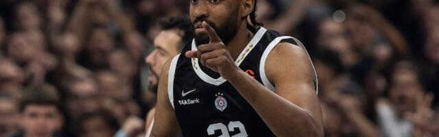 "Majstore, zadnja": Parker u prepunom autobusu (FOTO)