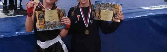 Sestre Jović čeličnih pesnica