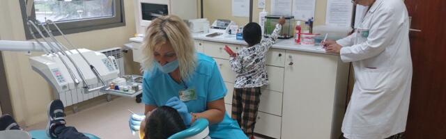 Kada je vreme za prvu posetu zubaru? Roditelji, ovo morate da znate, ova navika uništava zube vašem detetu!