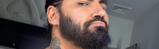 PEVAČ PREMERIO SILIKONSKE GRUDI, PA POKAZAO SVOJE NOVO UMETNIČKO DELO! Javnost uznemirena, da li je ovo realno?!