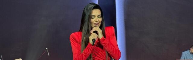 TANJA SAVIĆ ZABLISTALA NA KONCERTU MAGLA BENDA! Oduševila publiku, pogledajte samo ove kadrove (VIDEO)