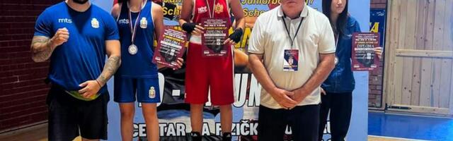 Bokserski klub “Mancha” doneo u Leskovac dve medalje sa 10. Svetskog juniorskog kupa nacija