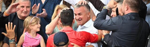 "Uzeo me u naručje i vozio na skijama!" Đoković ispričao ludu anegdotu o ocu: I dan danas je takav...
