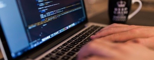 UZUZ: Pobuna IT sektora, visokim porezima uništavaju srpsku ekonomiju