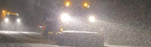 OVE DVE SRPSKE PLANINE ZAVEJANE! Mećava samo bije, putari uzalud rade! NA SNAZI ZABRANA SAOBRAĆAJA ZA ŠLEPERE, OSTALI DA NE KREĆU NA PUT BEZ PREKE POTREBE!