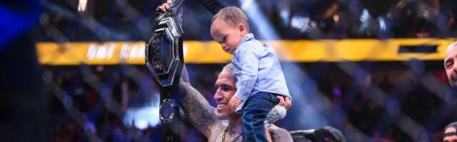 Čarls Oliveira je "baddest motherf*cker": Brazilac dominirao protiv Holoveja!