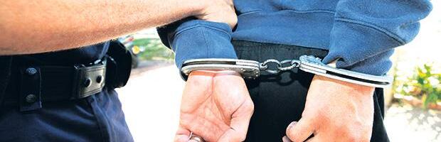 NOVOSAĐANIN ŠETAO ULICOM SA DŽEPOVIMA PUNIM KOKAINA: Policija tokom rutinske kontrole pretresla muškarca, odmah usledilo hapšenje