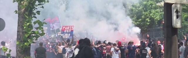 Pariz gori pred finale Lige šampiona: Baklje, dim i trans navijača PSŽ - a, atmosfera dostiže tačku usijanja!