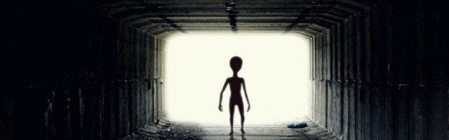 HILJADE IZVEŠTAJA O VANZEMALJSKIM DOGAĐAJIMA U VOJSCI! Američka vlada će uskoro morati da obelodani sve o "MALIM ZELEIM"!