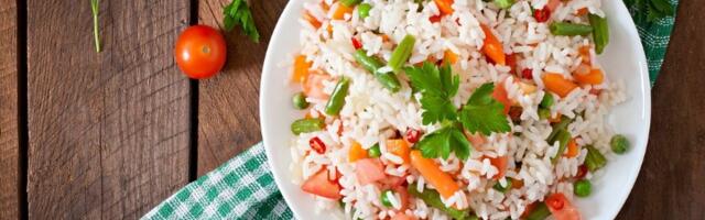 Posni pilav u tepsiji