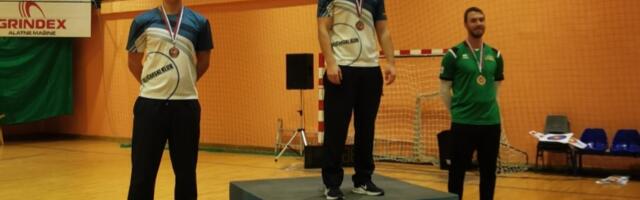Još pet medalja za niške streličare na Sova Kupu u Kikindi