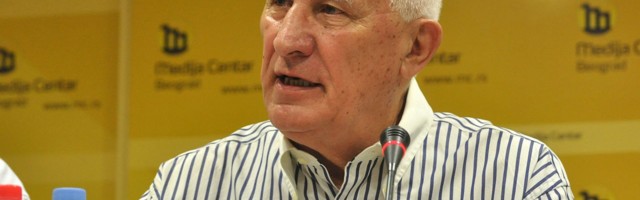 M. Bećković: U CG je konačno pao komunizam, velika odgovornost na novoj vlasti