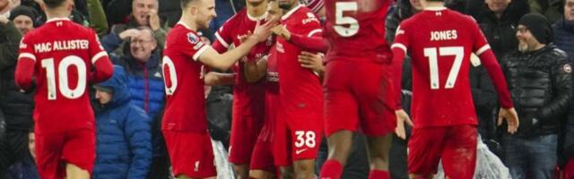 LIVERPUL POKLONIO POBEDU ARSENALU: Pogledajte BIZARAN nesporazum Van Dajka i Alisona! (VIDEO)