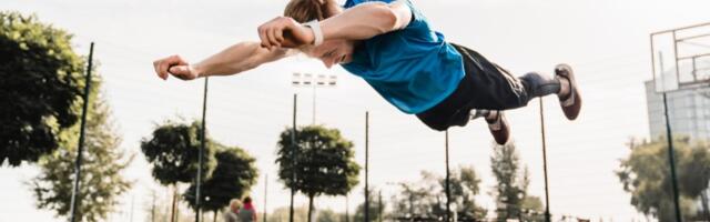 Supermen izdržaj za jača leđa i mišiće zadnjeg dela tela