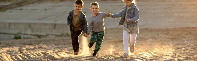 Deca koja se igraju u blatu i pesku su zdravija