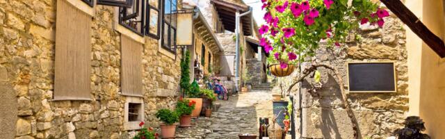 Najmanji grad u Evropi je u našem komšiluku: Fascinira posetioce, ima samo 30 stanovnika