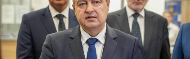 Vučić jutros posetio Dačića u bolnici, stanje ministra unutrašnjih poslova nešto bolje