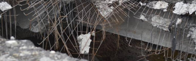 На делу пута Крагујевац - Горњи Милановац обрушило се неколико метара тротоара