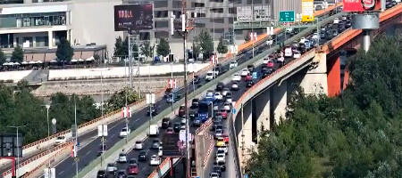 Na Gazeli saobraćajni kolaps: Beograđanima se savetuje strpljenje, evo gde su još gužve (FOTO)