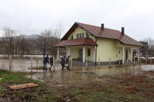 Реке набујале и у Црној Гори и БиХ, тело девојке извучено из Миљацке