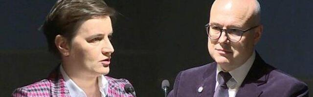 BRNABIĆ I VUČEVIĆ NA TRIBINI POVODOM 8. MARTA: "Žene se danas nalaze na rukovodećim mestima..." "I Srbija je ženskog roda!"