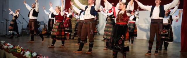 HUMANO KOLO FOLKLORAŠA IZ KRAJIŠNIKA I ORLOVATA: Održan koncert
