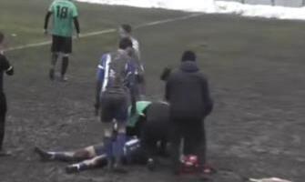 SUDIJA SPREČIO TRAGEDIJU NA TERENU! Dramatične scene u komšiliku - pomoćni arbitar spasao život fudbaleru posle jezivog starta! VIDEO