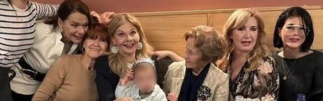 PRIZOR KOJI OSTAVLJA BEZ TEKSTA I NAUČNIKE: Majka Mirjane Bobić Mojsilović ima 90 godina i izgledom PARALIŠE Srbiju