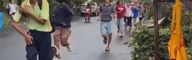 KRAJ TALAČKE KRIZE U ŠKOLI: Specijalci opkolili objekat, naoružani muškarac PRIVEDEN! (VIDEO)