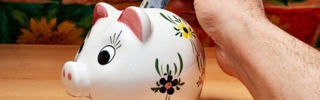 EVO KAKO DA UŠTEDITE PARE! Prestanite da kupujete OVO