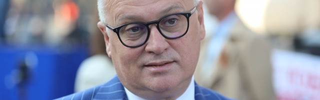 Kako Vesić rešava probleme u Beogradu?