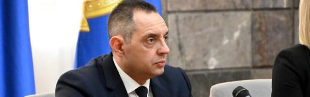 Nova.rs: Razbijeni prozori Vulinove stranke u Novom Sadu