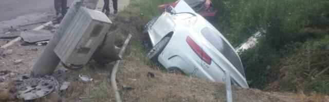 DETALJI NEZAPAMĆENOG SUDARA U ARANĐELOVCU! Vozač bez dozvole nesmotreno je pokušao da skrene, VELIKOM BRZINOM U SUSRET MU JE DOLAZIO MERCEDES (VIDEO)