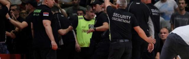 KOLAPS U "PIONIRU" ZBOG VINJAKA! Pogledajte kako je došlo do sukoba na kraju derbija! (VIDEO)