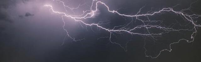 GRMLJAVINSKA OLUJA SE PRIBLIŽAVA BEOGRADU: Ovi delovi grada biće prvi na udaru