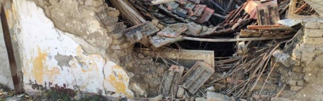 PUKOM SREĆOM DECA NISU POVREĐENA: Srušila se kuća nedaleko od škole u Zrenjaninu (FOTO/VIDEO)