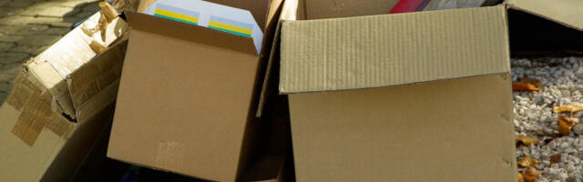 ЕУ: од следеће године привремена такса од три евра на мале пакете из Кине