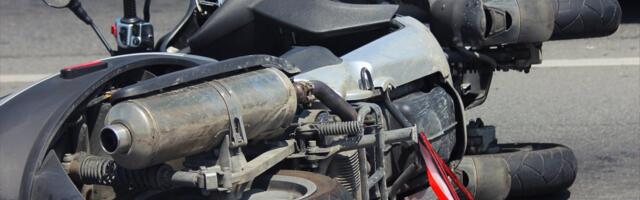 Motociklistkinja (16) povređena u sudaru sa "mercedesom"