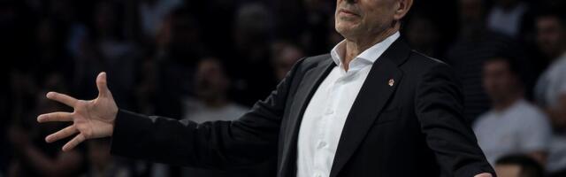 OGLASIO TRENER VALENSIJE NAKON ŠTO JE ATAMAN HTEO DA GA BIJE! Martinez osuo paljbu po turskom stručnjaku, reči nije birao: "Poludeo je..."