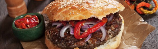 Kuvari su otkrili 6 caka za najbolje pljeskavice - na ovo uopšte nismo obraćali pažnju kad ih pravimo
