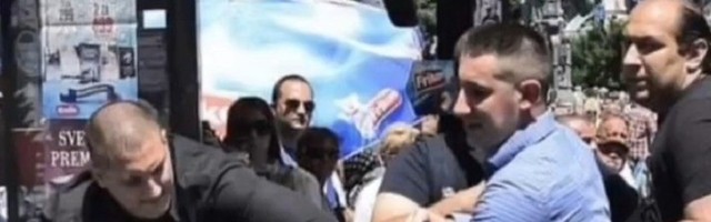 Hvatanje za gušu naprednjaka u Pančevu