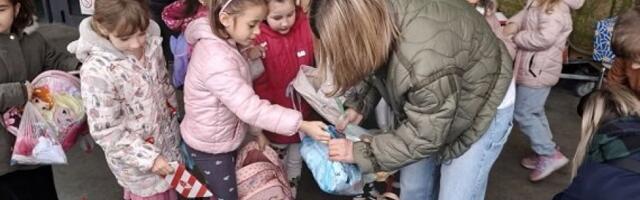 DECA DONIRALA ODEĆU DOMCIMA IZ BELE CRKVE: Uspešna akcija vršačkih komunalaca